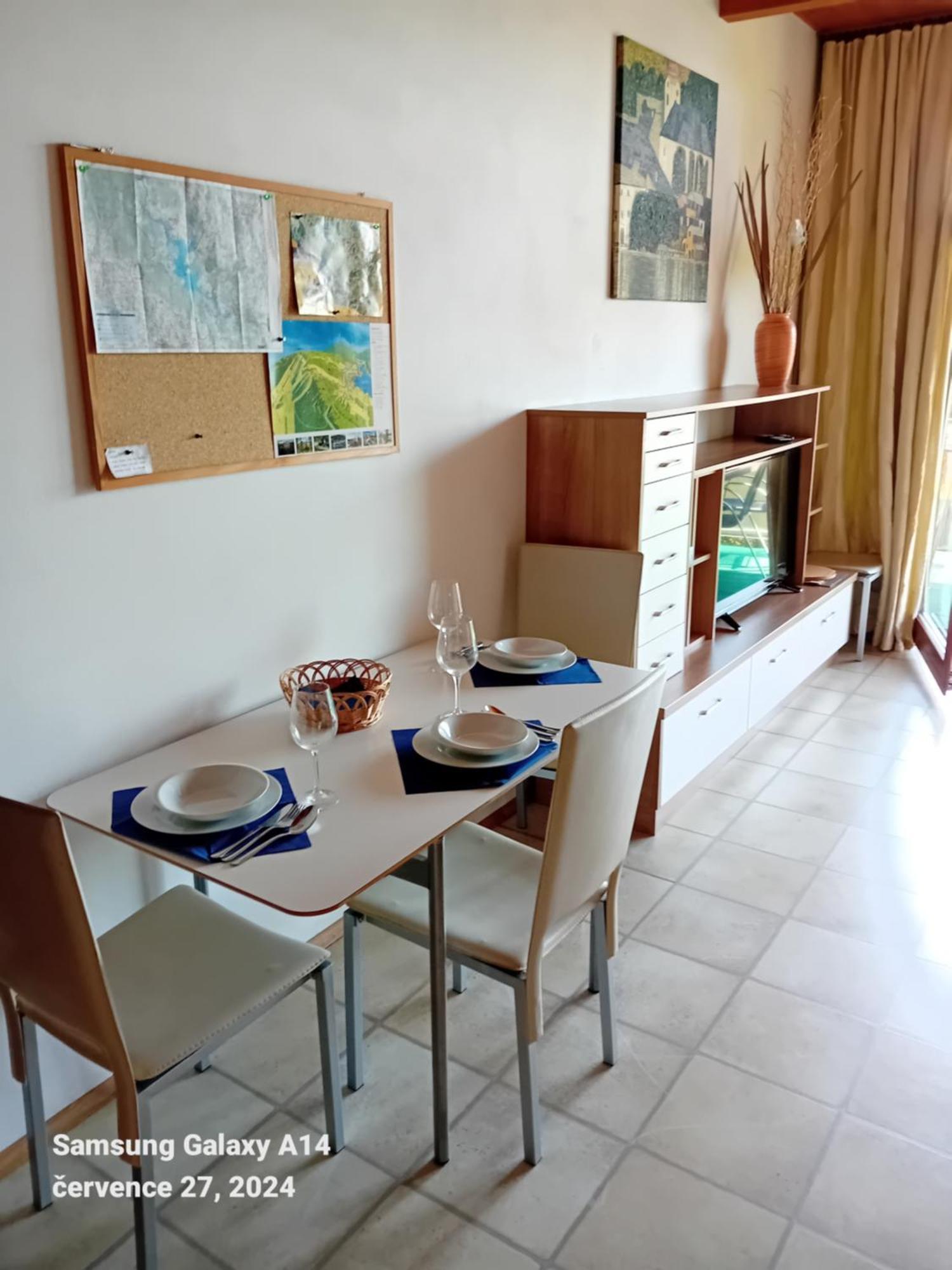 Apartman Lipno A12 Lipno nad Vltavou Exteriör bild